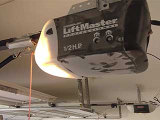 Reasons To Replace Your Old Garage Door Opener | Garage Door Repair San Pablo, CA Reasons To Replace Your Old Garage Door Opener | Garage Door Repair San Pablo, CA